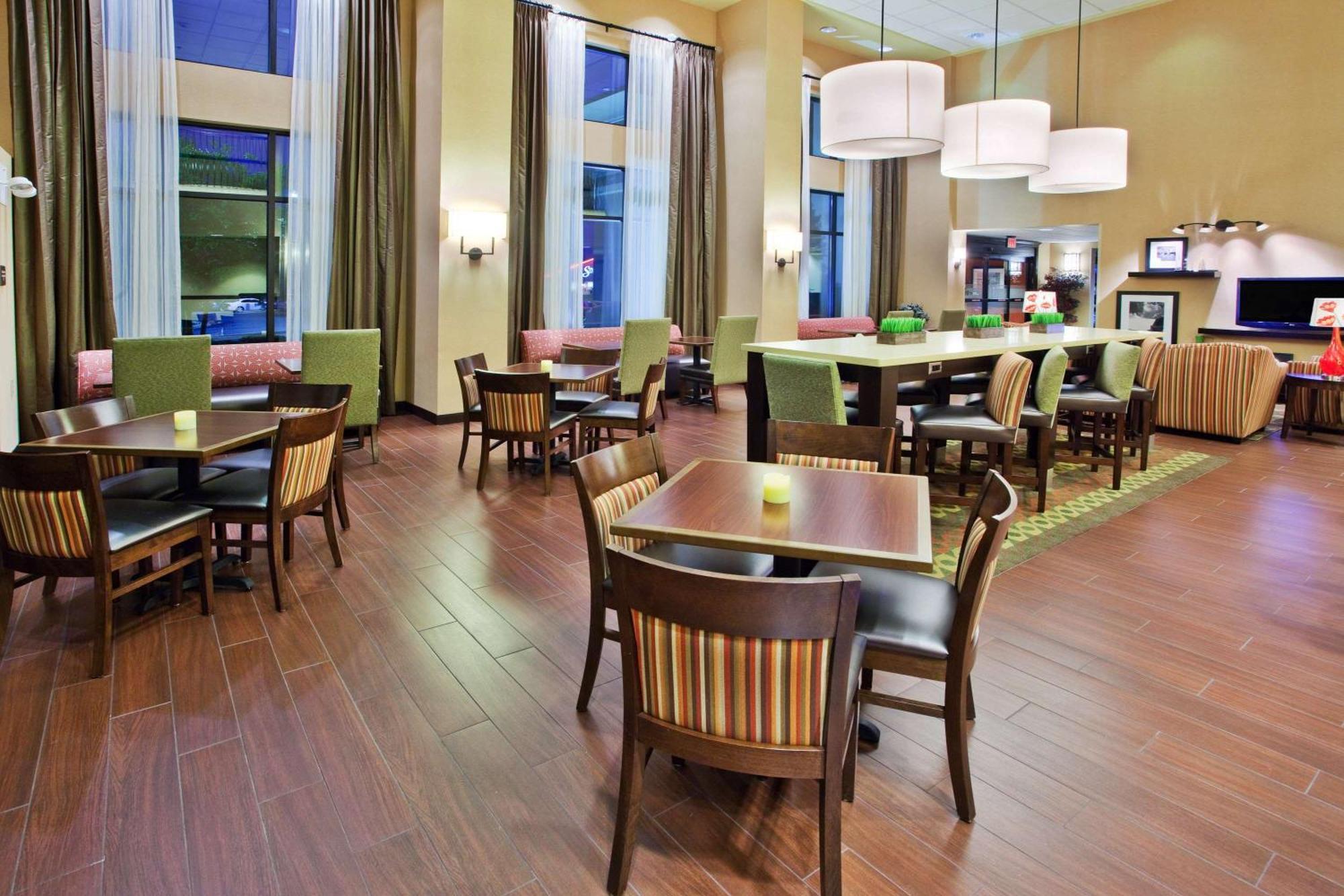 Hampton Inn & Suites Oxford-Anniston Ресторан фото